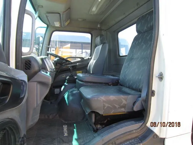 Hino Ranger Crane Truck Ranger Hydraulic Crane Truck 2002 (Diesel) – White | Shampur | STK-260914