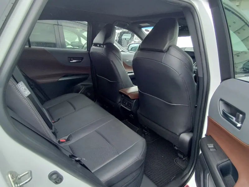 Toyota Harrier Z Leather 2023 (Hybrid, Auction Grade 4.5) – Pearl | 24,000 km | July | STK-260587