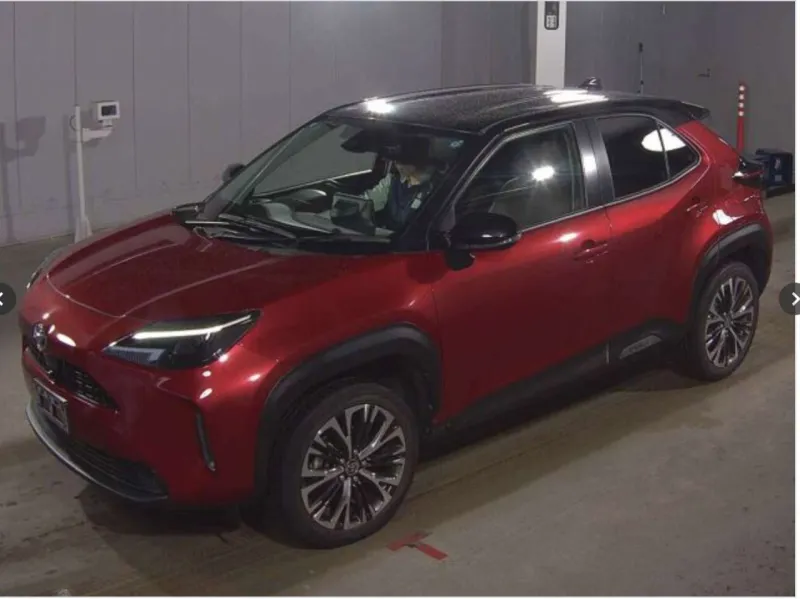 Toyota YARIS CROSS Z 2021 (Hybrid, Auction Grade 4.5) – Red Two-Tone | 24,000 km | STK-260674