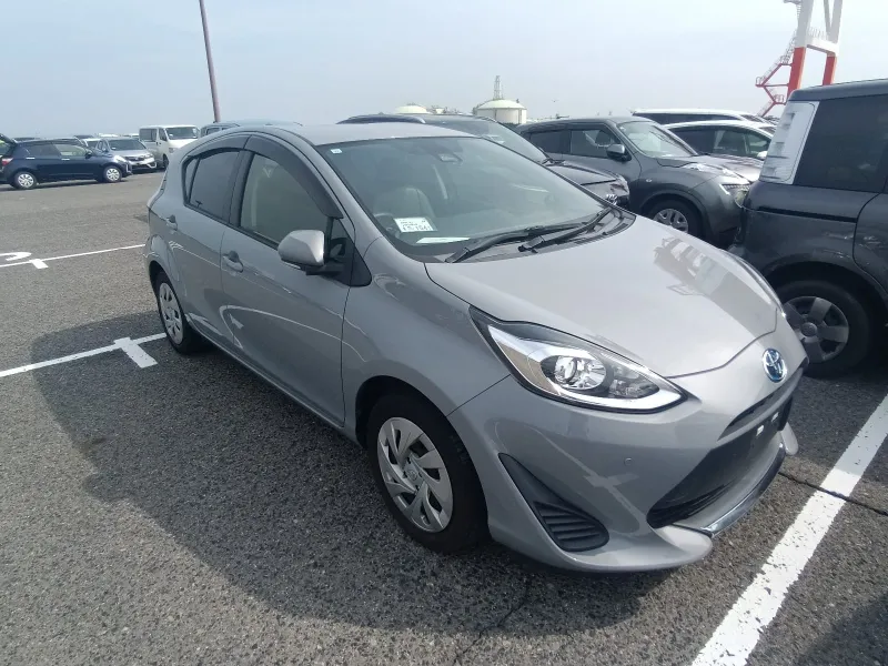 Toyota Aqua G 2021 (Hybrid, Auction Grade 4.5) – GREY | 75,000 km | Upcoming | STK-260596
