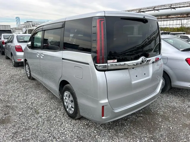 Toyota Noah XL 2020 (Non Hybrid, Auction Grade RA) – Silver | 57,358 km | Dhaka | STK-260609