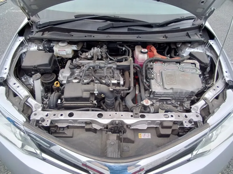 Toyota Axio EX 2020 (Hybrid, Auction Grade 4) – Silver | 50,868 km | ECB Showroom | STK-250315