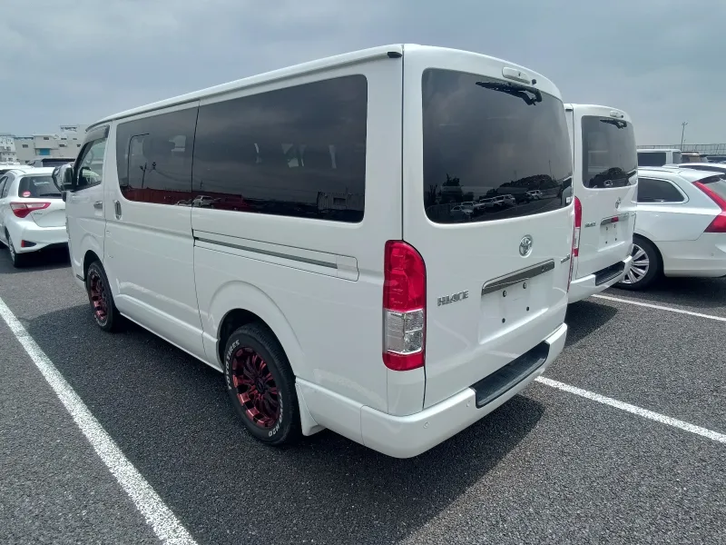 Toyota Hiace SGL Dark Prime II 2021 (Non Hybrid, Auction Grade 4) – Pearl | 47,265 km | Incoming | STK-260491