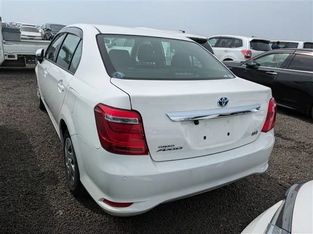 Toyota Axio EX 2020 (Hybrid, Auction Grade R) – White | 77,534 km | ECB Showroom | STK-250268