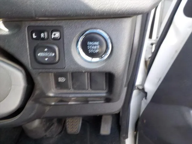 Toyota Hiace GL 2020 (Non Hybrid, Auction Grade 4) – Pearl | 113,124 km | ECB Showroom | STK-260102