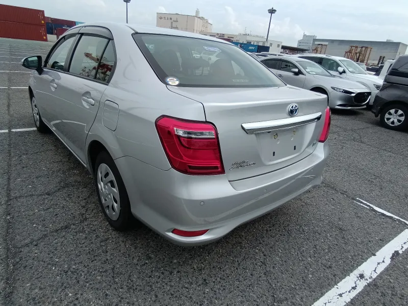 Toyota Axio EX 2021 (Hybrid, Auction Grade 4) – Silver | 31,700 km | Upcoming | STK-260507