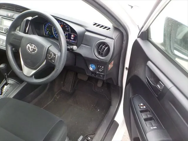 Toyota Axio EX 2021 (Hybrid, Auction Grade 4) – White | 109,270 km | Upcoming | STK-260841