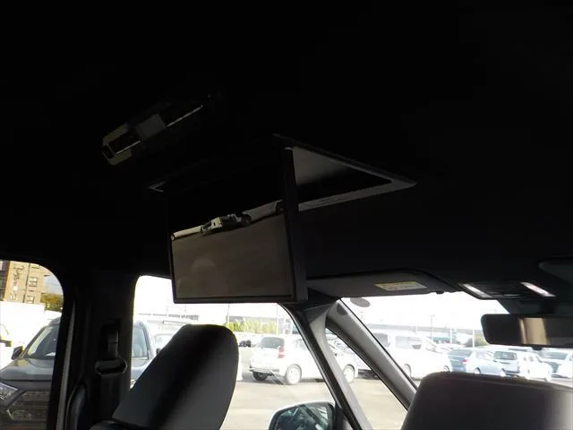 Toyota Noah S-Z 2025 (Hybrid, Auction Grade S) – Pearl | 4 km | Dhaka | STK-260818