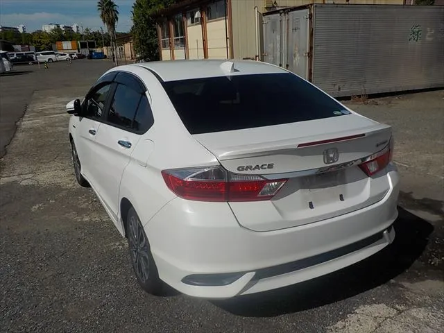Honda Grace EX 2020 (Hybrid, Auction Grade 3.5) – Pearl | 65,554 km | STK-260376