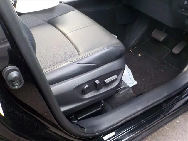 Toyota Corolla Cross Z 2022 (Hybrid, Auction Grade 4.5) – Black | 13,000 km | Showroom | STK-260657