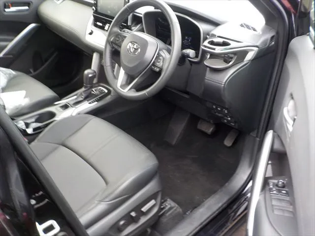 Toyota Corolla Cross Z 2023 (Hybrid, Auction Grade 4) – Sparkling Blackish Purple (220) | 36,856 km | Upcoming | STK-260866