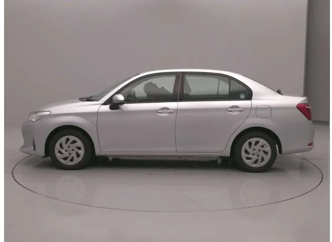 Toyota Axio EX 2021 (Hybrid, Auction Grade R) – Silver | 106,288 km | STK-260422