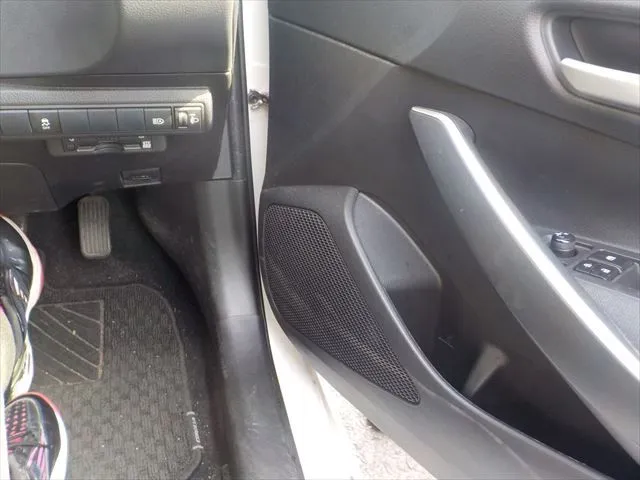 Toyota Corolla G-X Plus 2021 (Hybrid, Auction Grade 4) – White | 79,505 km | Upcoming | STK-260852