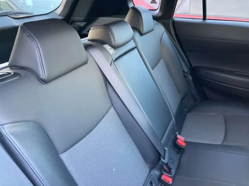 Toyota Corolla Cross Z Pkg 2023 (Hybrid, Auction Grade 4.5) – Pearl | 25,601 km | Dhaka Ready | STK-260338