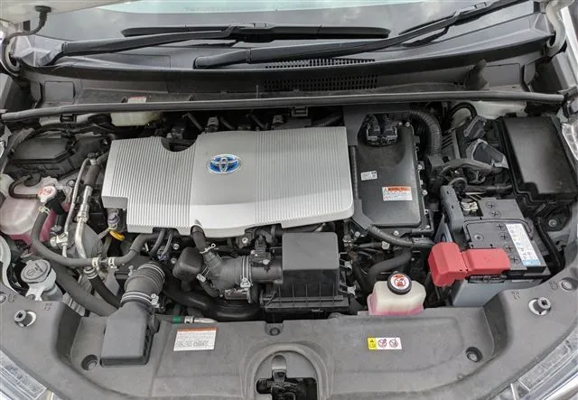 Toyota Prius S Safety Plus 2 2021 (Hybrid, Auction Grade 3.5) – Pearl | 61,425 km | Incoming | STK-260482