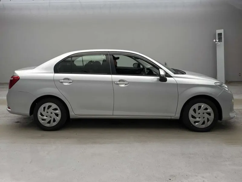 Toyota Axio EX 2021 (Hybrid, Auction Grade 4) – Silver | 31,700 km | Upcoming | STK-260507