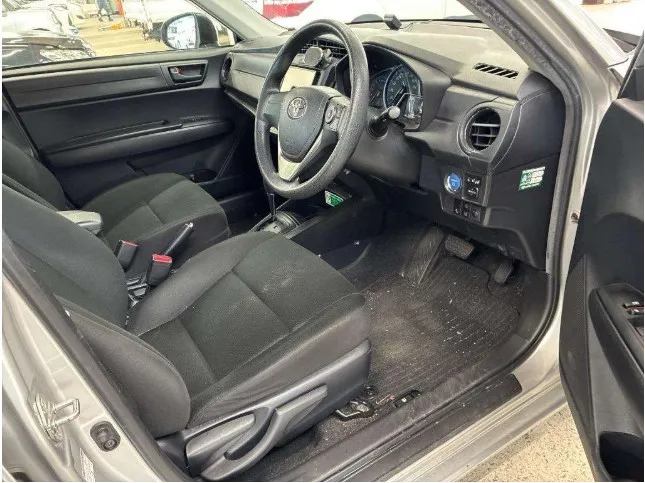 Toyota Axio EX 2021 (Hybrid, Auction Grade 4) – Silver | 77,748 km | STK-260384