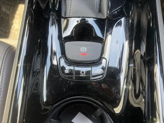 Toyota C-HR G New Shape 2021 (Hybrid, Auction Grade 3.5) – Pearl | 21,159 km | Upcoming | STK-260598