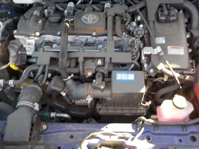 Toyota Corolla Cross G 2022 (Hybrid, Auction Grade 4.5) – Blue (8W7) | 44,287 km | Dhaka | STK-260860