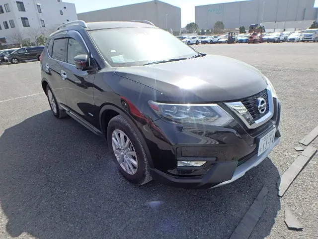 Nissan X-Trail  2018 (Hybrid, Auction Grade R) – Black | 32,000 km | Dhaka | STK-260604