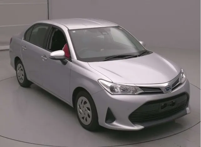 Toyota Axio EX 2021 (Hybrid, Auction Grade R) – Silver | 106,288 km | STK-260422