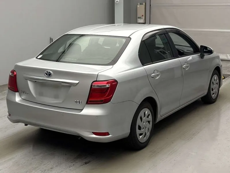 Toyota Axio EX 2021 (Hybrid, Auction Grade 4) – Silver | 31,700 km | Upcoming | STK-260507