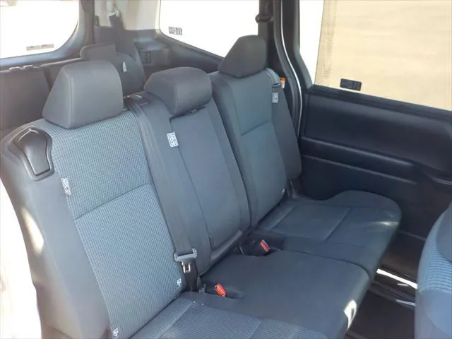 Toyota Noah X 2023 (Non Hybrid, Auction Grade 4) – Gray (1K0) | 86,399 km | Upcoming | STK-260833
