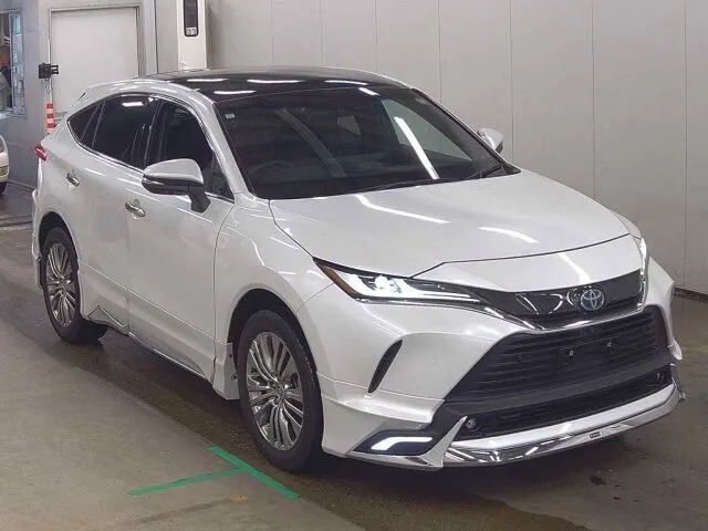 Toyota Harrier Z Leather 2023 (Hybrid, Auction Grade 4.5) – Pearl | 24,000 km | July | STK-260587