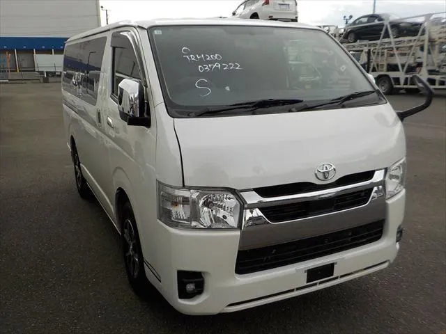 Toyota Hiace Super GL Dark Prime 2023 (Non Hybrid, Auction Grade 3) – Pearl | 69,000 km | Showroom | STK-260666
