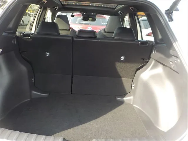 Toyota Corolla Cross Z 2025 (Hybrid, Auction Grade 5) – Pearl | 15,000 km | Showroom | STK-260658