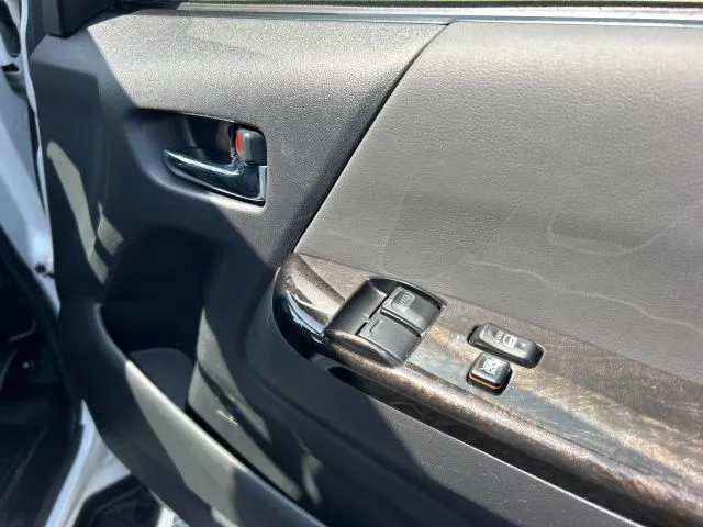 Toyota Hiace DX 2020 (Non Hybrid, Auction Grade 4) – Pearl | 112,022 km | Upcoming | STK-250192