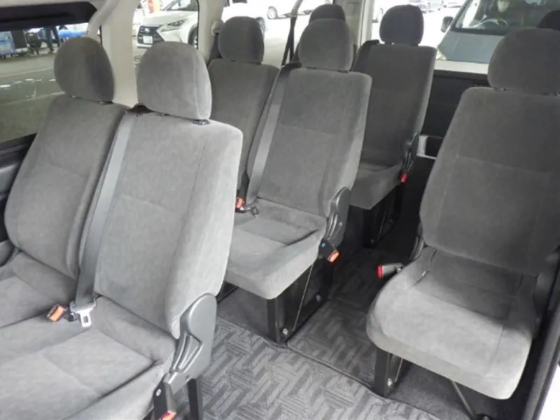 Toyota Hiace Grand Cabin 2024 (Petrol, Auction Grade 4.5) – Pearl | 39,686 km | Dhaka | STK-260905