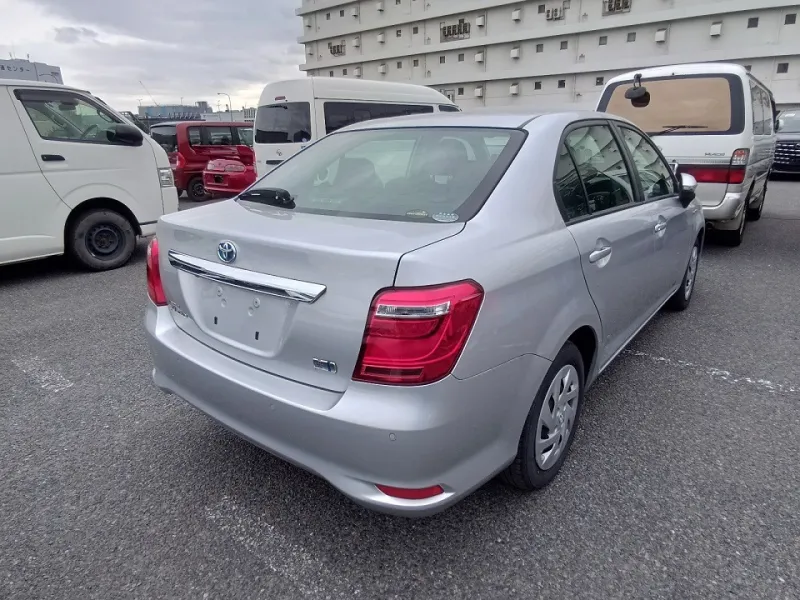 Toyota Axio EX 2020 (Hybrid, Auction Grade 4) – Silver | 50,868 km | ECB Showroom | STK-250315