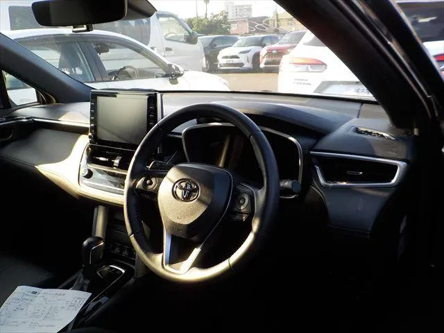 Toyota Corolla Cross G 2022 (Hybrid, Auction Grade 4.5) – Black | 46,915 km | ECB Showroom | STK-260013