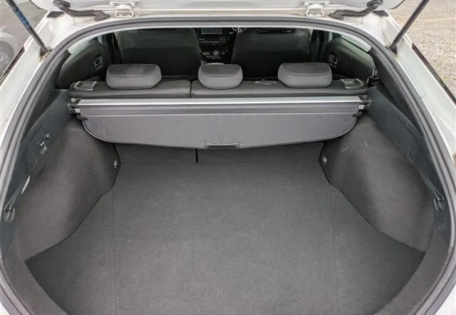 Toyota Prius S Safety Plus 2 2021 (Hybrid, Auction Grade 3.5) – Pearl | 61,425 km | Incoming | STK-260482