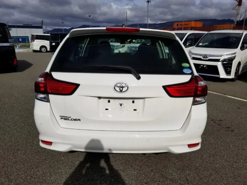 Toyota Fielder EX 2020 (Non Hybrid, Auction Grade 4.5) – Pearl | 42,000 km | Dhaka | STK-250034