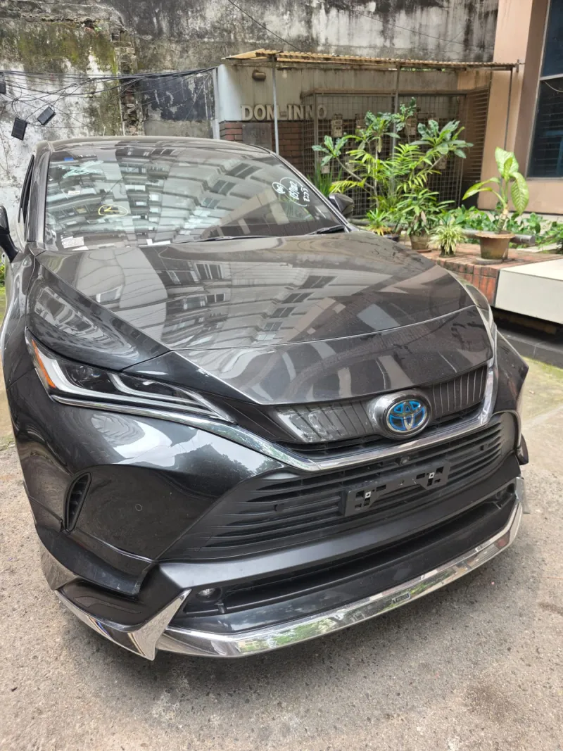 Toyota Harrier Z Leather 2021 (Hybrid, Auction Grade 4.5) – Black | 40,888 km | Dhaka | STK-260452