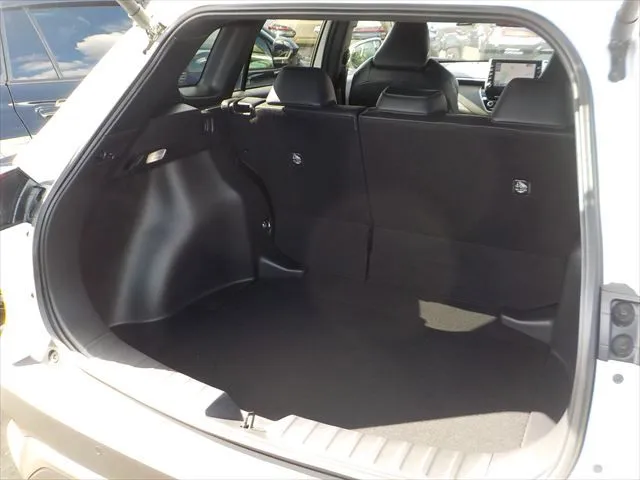 Toyota Corolla Cross Z 2022 (Hybrid, Auction Grade 5) – Pearl | 32,493 km | Upcoming | STK-260872