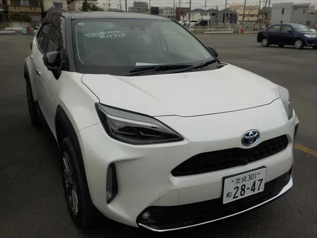 Toyota YARIS CROSS G 2021 (Hybrid, Auction Grade 4.5) – Pearl/Black Two-Tone (2KR) | 47,873 km | Port | STK-260892