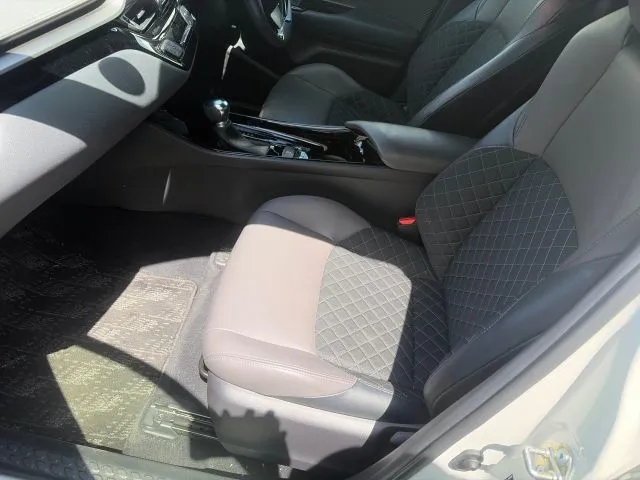 Toyota C-HR G New Shape 2021 (Hybrid, Auction Grade 3.5) – Pearl | 21,159 km | Upcoming | STK-260598