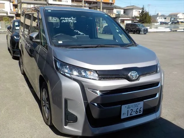 Toyota Noah X 2023 (Non Hybrid, Auction Grade 4) – Gray (1K0) | 86,399 km | Upcoming | STK-260833