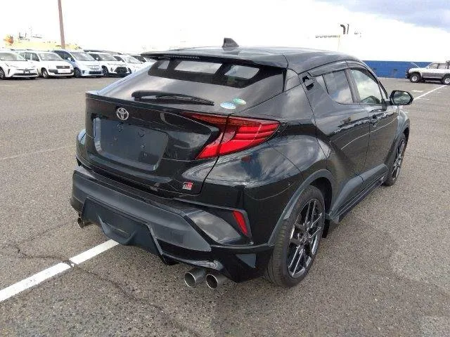 Toyota C-HR GR Sports 2020 (Hybrid, Auction Grade 4.5) – Black | 96,000 km | Dhaka | STK-250075