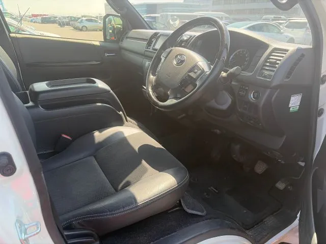 Toyota Hiace Super GL Dark Prime II 2021 (Petrol, Auction Grade R) – Pearl | 107,369 km | Upcoming | STK-260976
