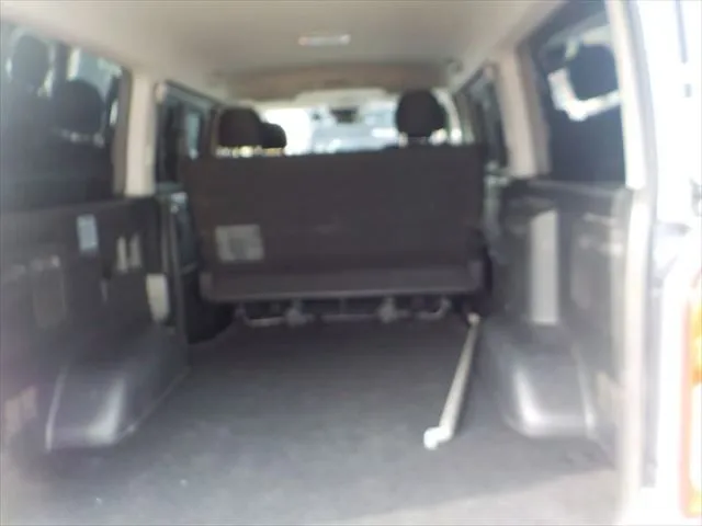 Toyota Hiace Super GL 2020 (Non Hybrid, Auction Grade 3) – Pearl | 110,000 km | Showroom | STK-260667