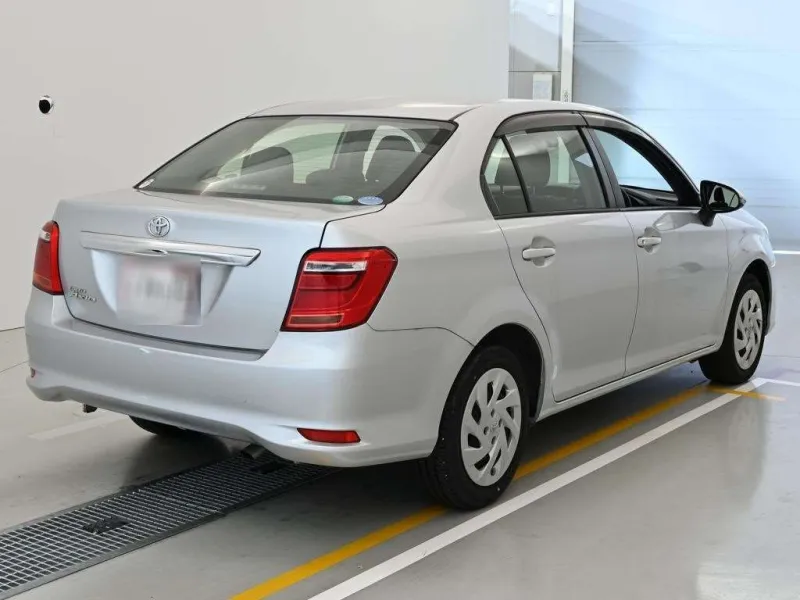 Toyota Axio EX 2021 (Non Hybrid, Auction Grade 4) – Silver | 26,000 km | Upcoming | STK-260637