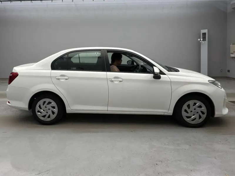 Toyota Axio EX 2021 (Hybrid, Auction Grade 4) – White | 43,000 km | Upcoming | STK-260510