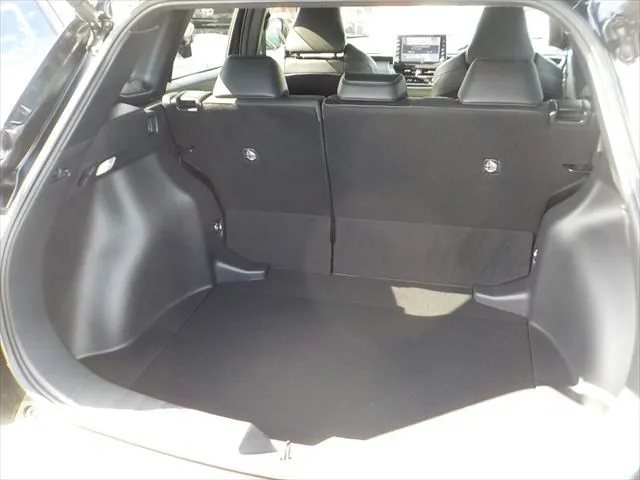 Toyota Corolla Cross Z 2022 (Hybrid, Auction Grade 5) – Attitude Black (218) | 22,306 km | Upcoming | STK-260873