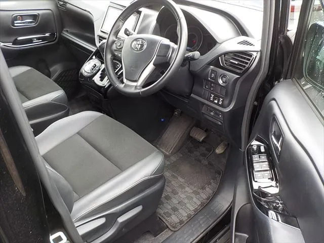 Toyota Noah Si WXB II 2020 (Non Hybrid, Auction Grade 4) – Black | 47,719 km | Dhaka | STK-260827