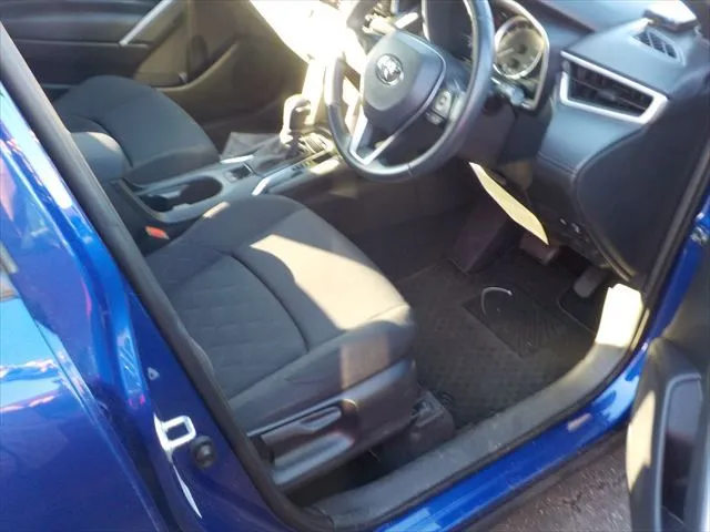 Toyota Corolla Cross G 2022 (Hybrid, Auction Grade 4.5) – Blue (8W7) | 44,287 km | Dhaka | STK-260860