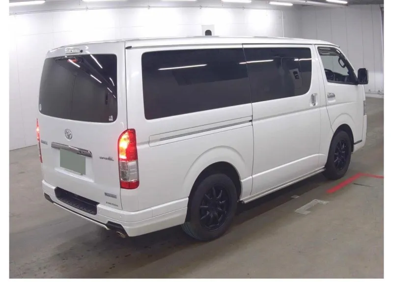 Toyota Hiace SGL Dark Prime II 2021 (Non Hybrid, Auction Grade 4.5) – Pearl | 44,086 km | Incoming | STK-260492